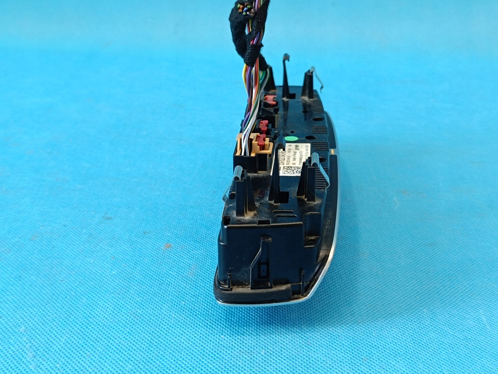 фото №9, Audi q3 f3 sportback 1.4 tsi 110kw 2024r панель кондиционера 83a820043ae