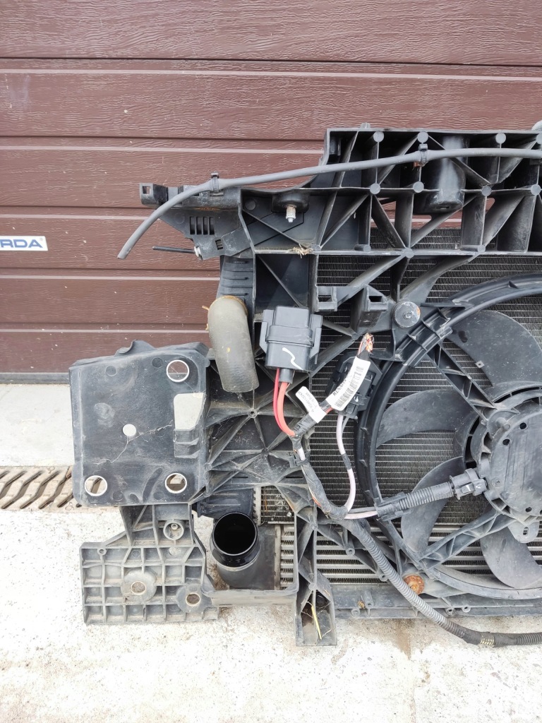 фото №8, Pas передній радіатор renault scenic iii dci 9-13