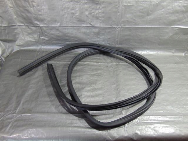 фото №1, Прокладка дверь правый перед nissan qashqai