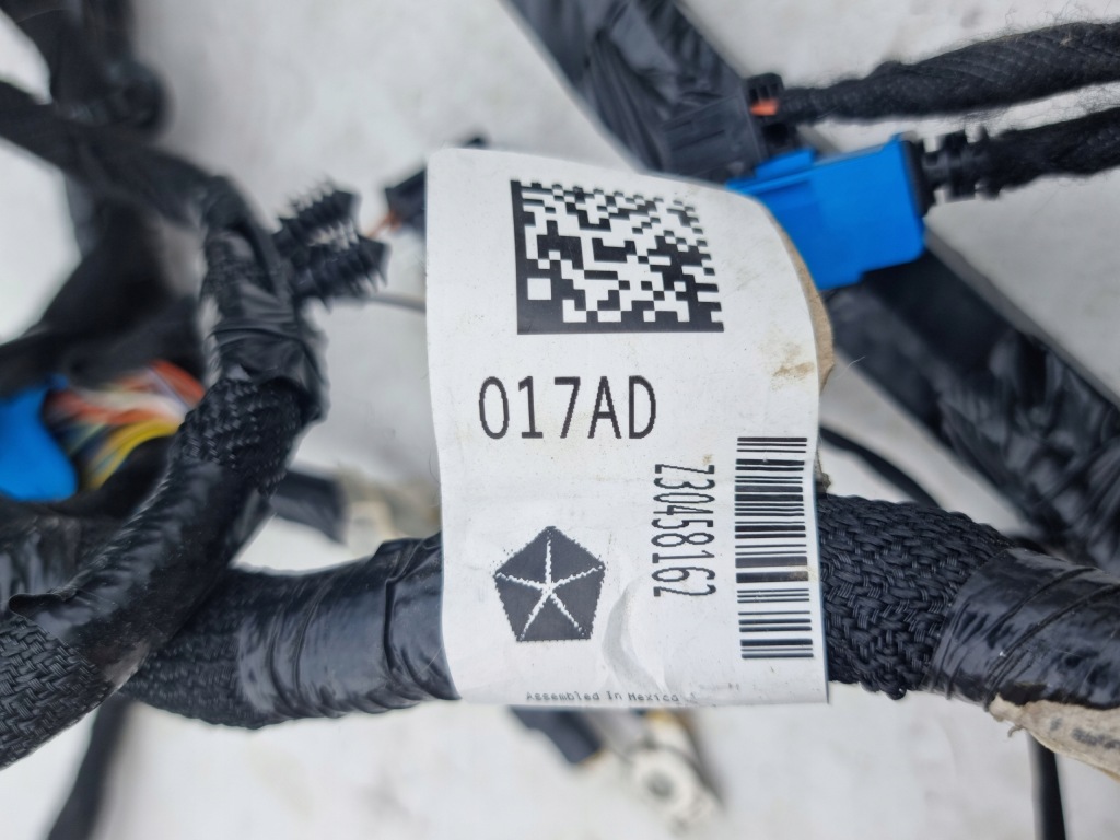 Chrysler pacifica электропроводка панели консоли 18r Киев