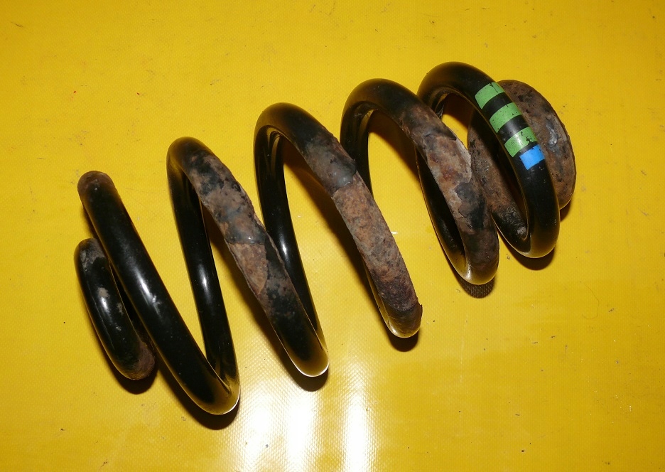 фото №1, Пружина підвіска задня audi a4 b6 3.0 cabrio