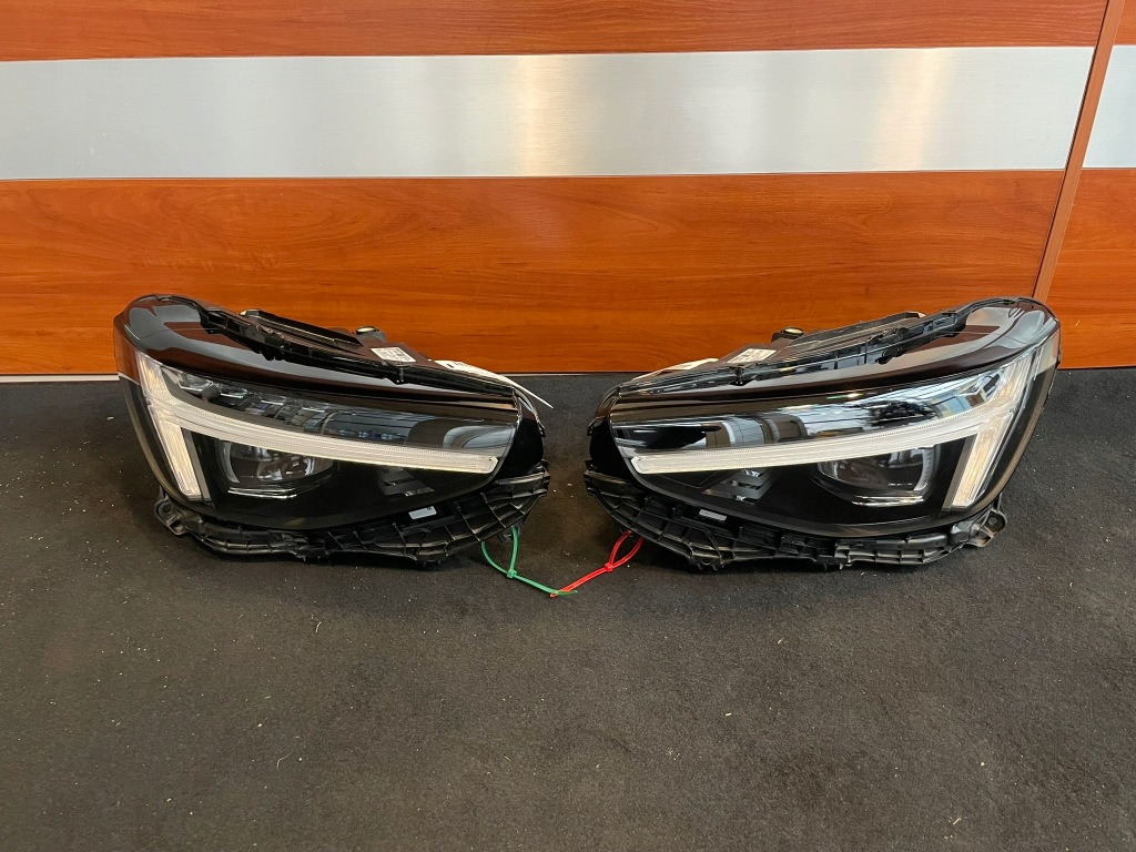 Купить Volvo фонари перед xc40 рестайлинг  pixel led 32133832 32133831