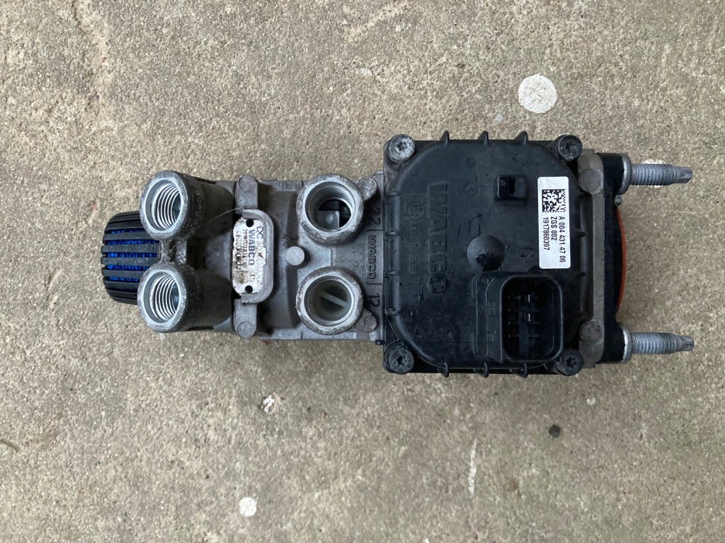 Купить Клапан тормоза wabco mb actros mp4 a0044314706