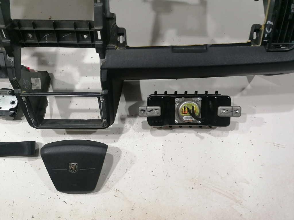 фото №5, Dodge journey приборная панель консоль подушка безопасности ремни оригинал