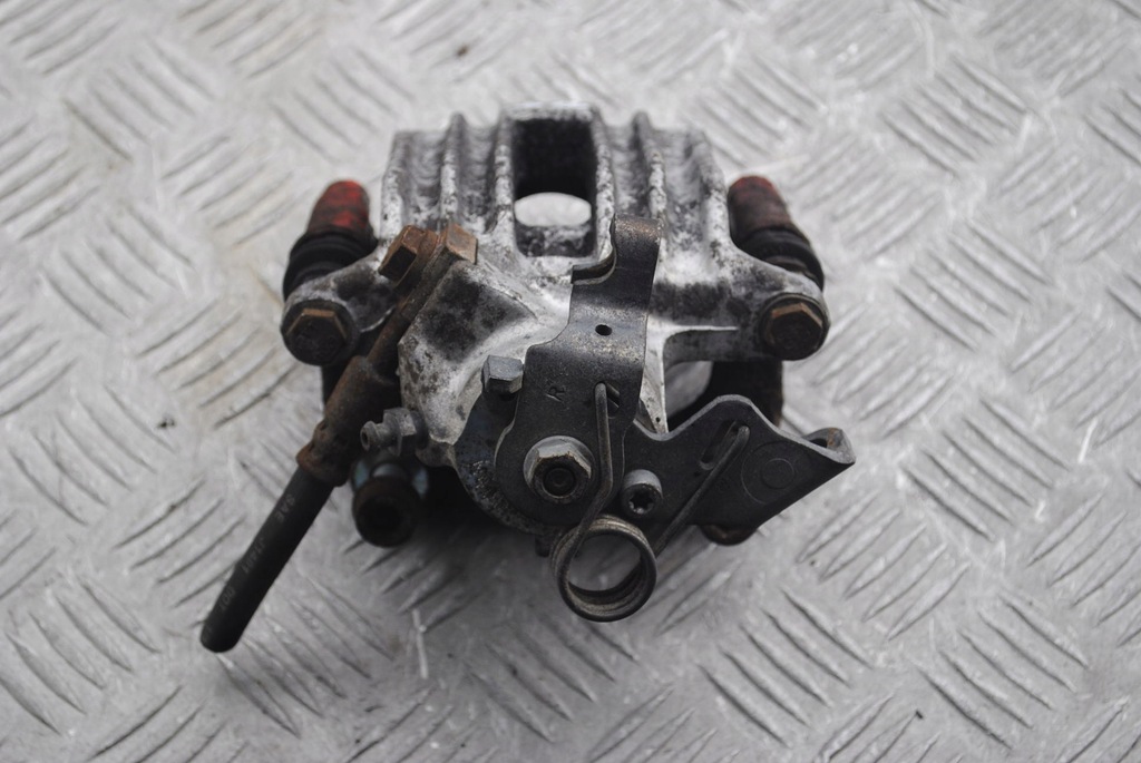 фото №5, Супорт правий задня + скоба vw bora golf iv audi a3