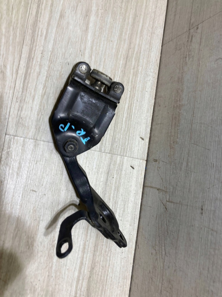 фото №1, Ford transit custom 2017 ролик направляющая дверь боковых правая