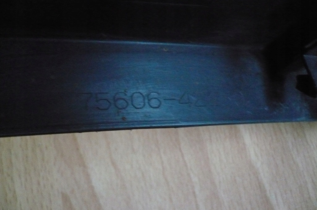 фото №16, Toyota rav4 v молдинг крила бампера ліва задня 2019-