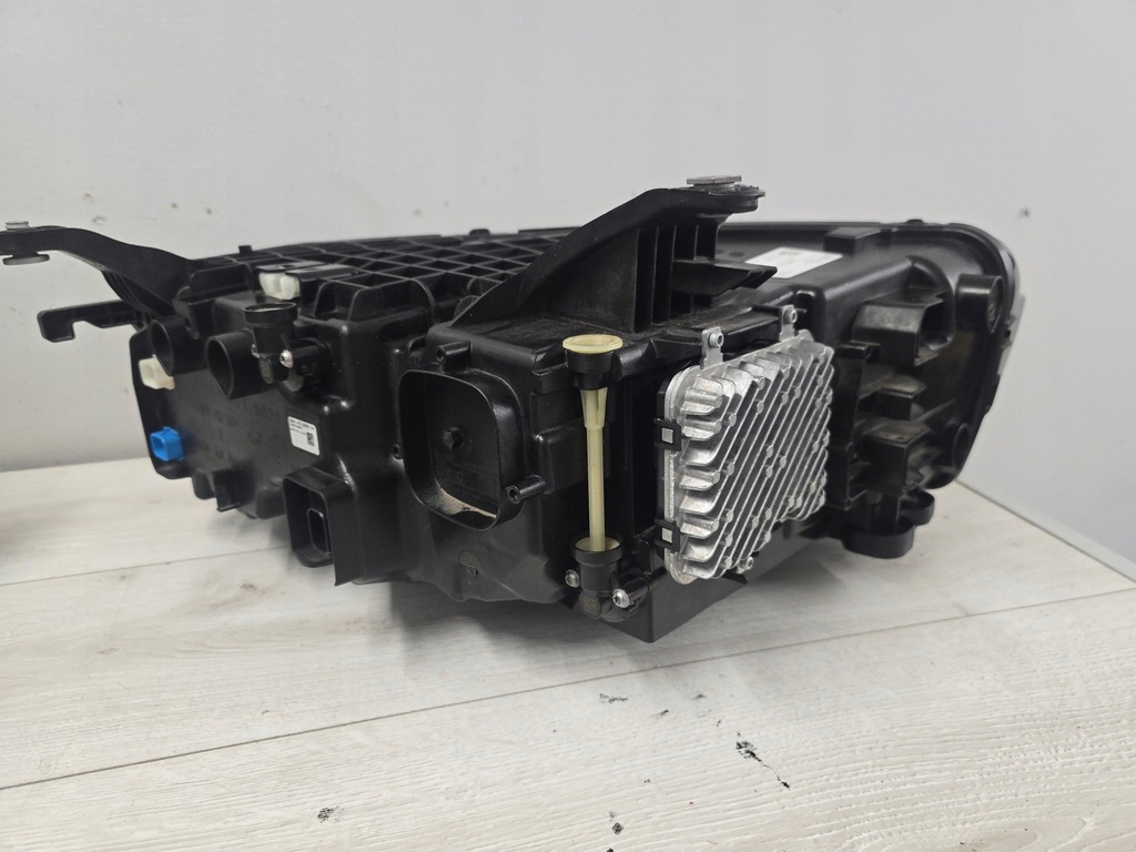 фото №14, Лампа левая правая bmw 7 g70 комплектная base