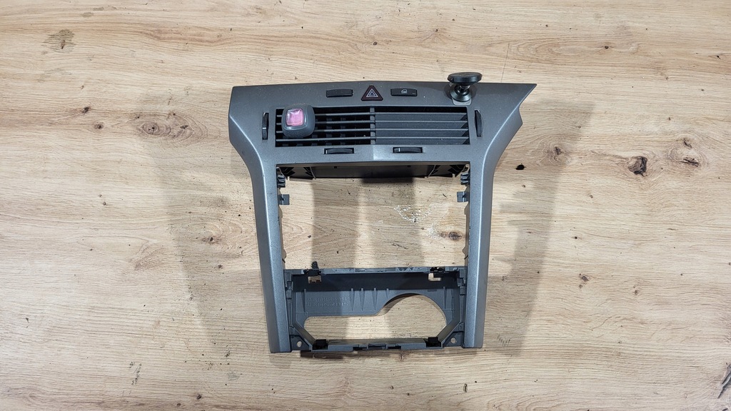 фото №1, Решётка обдув рамка радио opel astra h