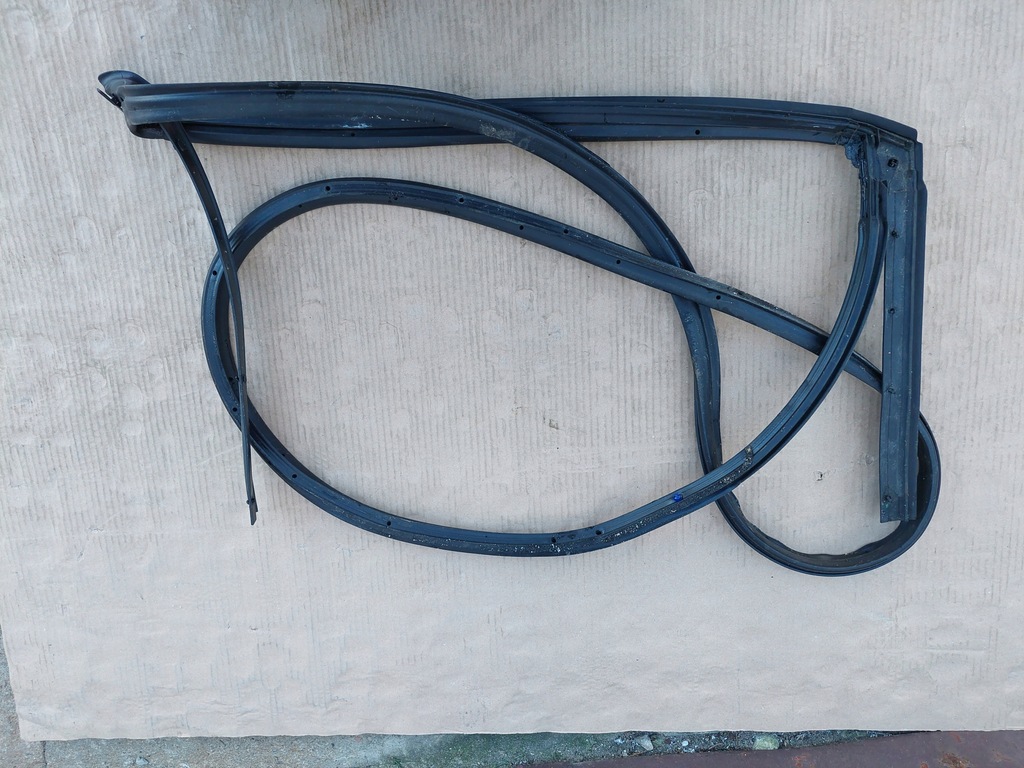 фото №1, Renault kadjar прокладка дверь левый задняя левая задние