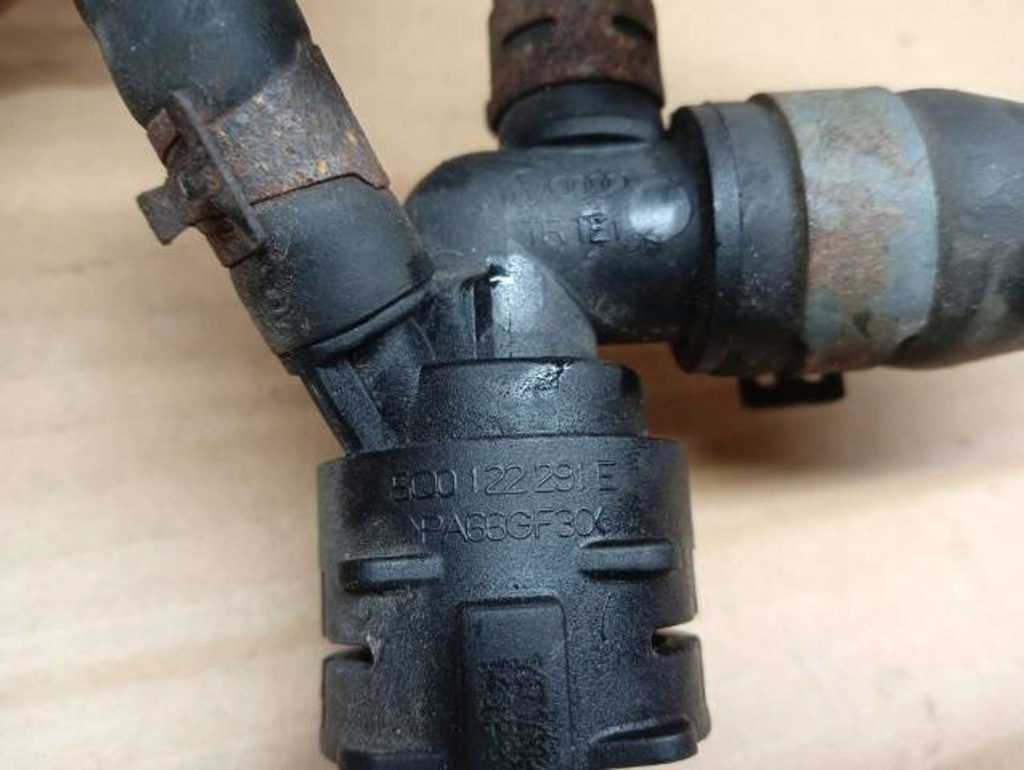 Vw golf vii 1.4 tsi шланги провода радиатора трубки воды 5q0122291e Недорого