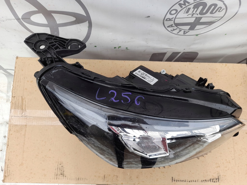 фото №5, Peugeot 208 ii led правая лампа