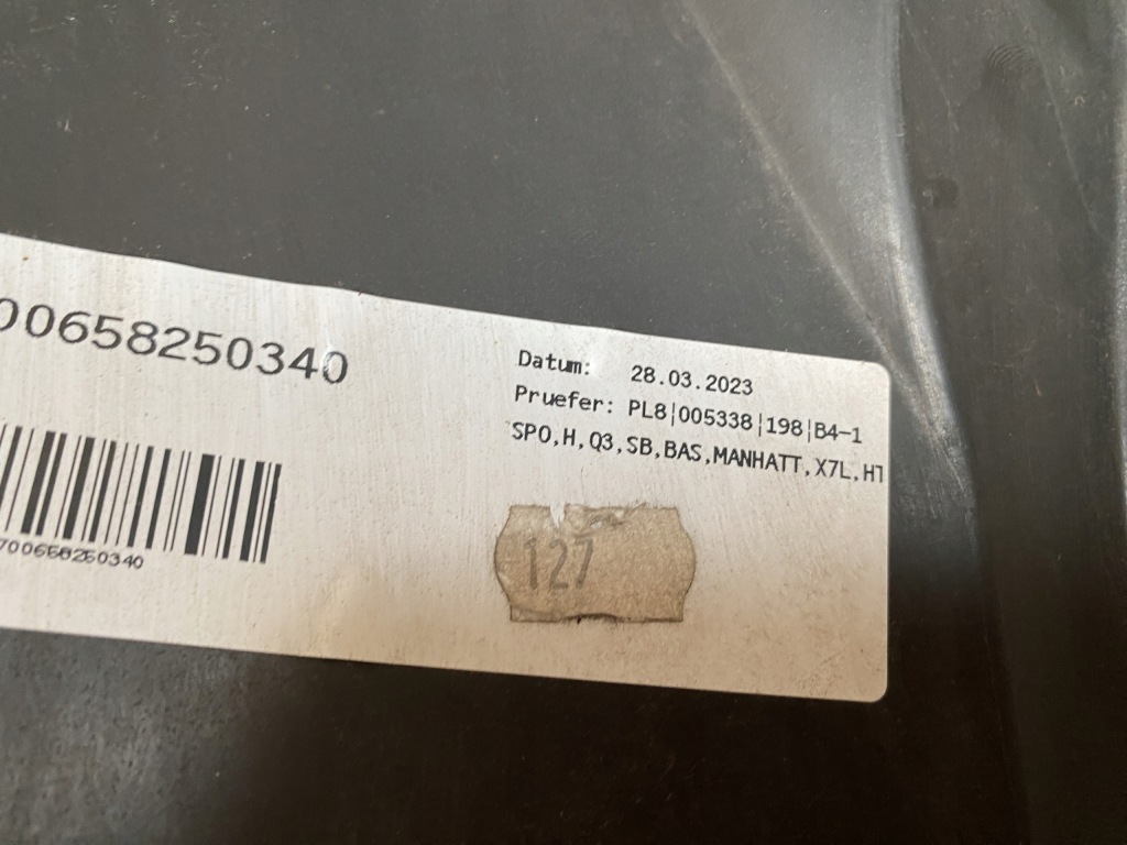 Audi q3 83f sporback дифузор бампера 83f807521 в Україні