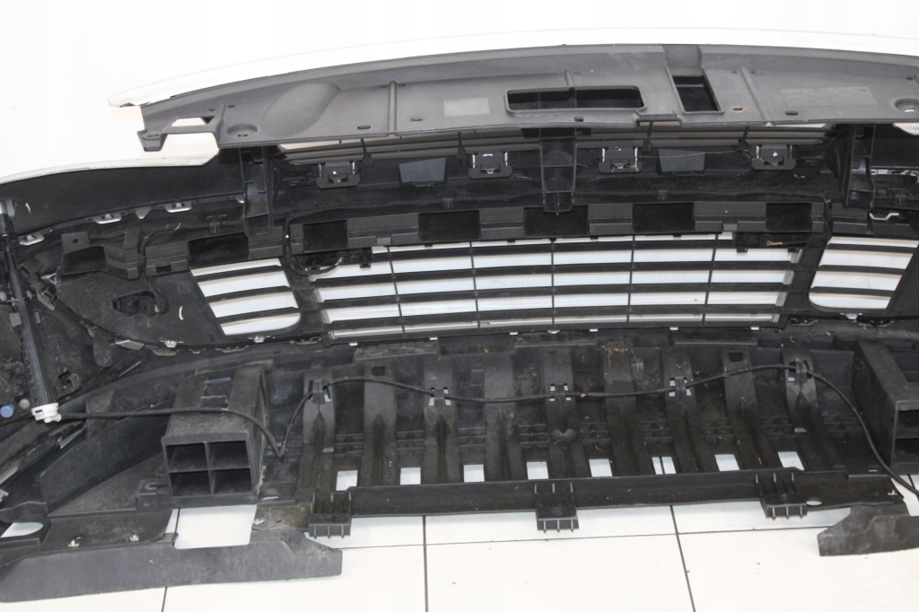 фото №13, Renault scenic iii 09r- бампер перед передній омивачі pdc ted69