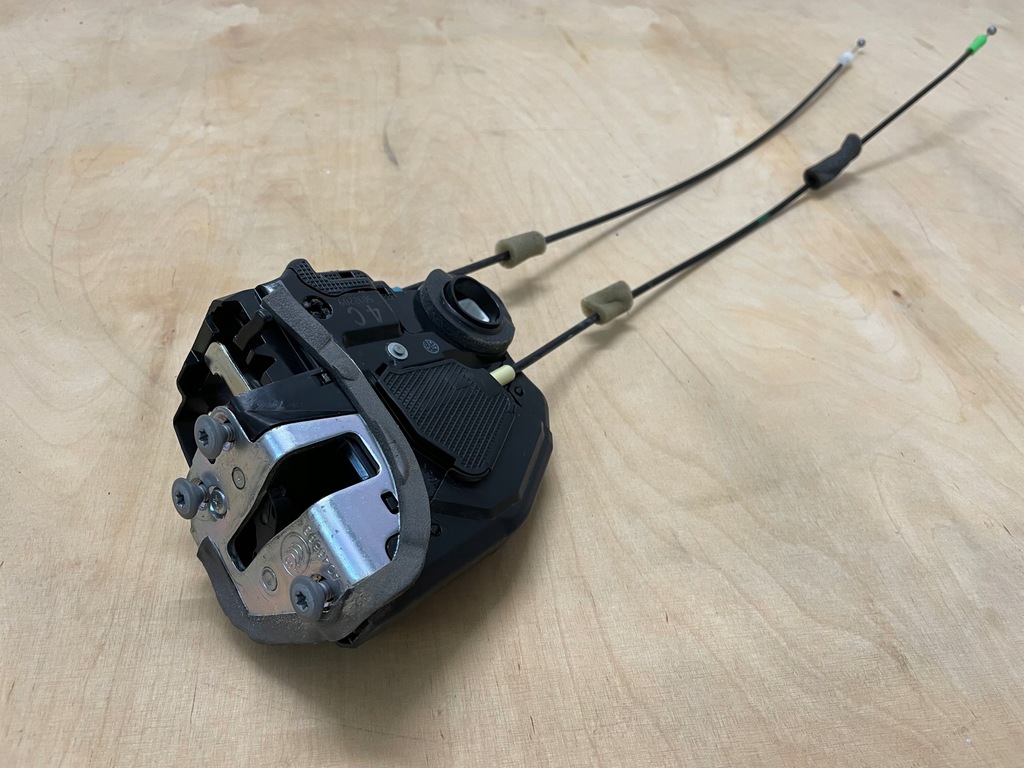 фото №1, Toyota rav4 iv lift замок двері правий задня 4 pin