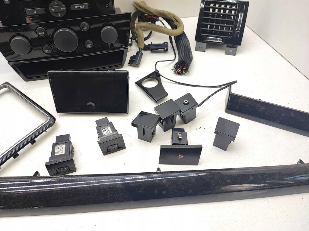 фото №3, Opel signum 2004 панель / радиопроигрыватель cd/dvd/gps