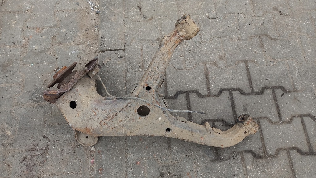 фото №6, Рычаг правый задняя mercedes benz vito 00r