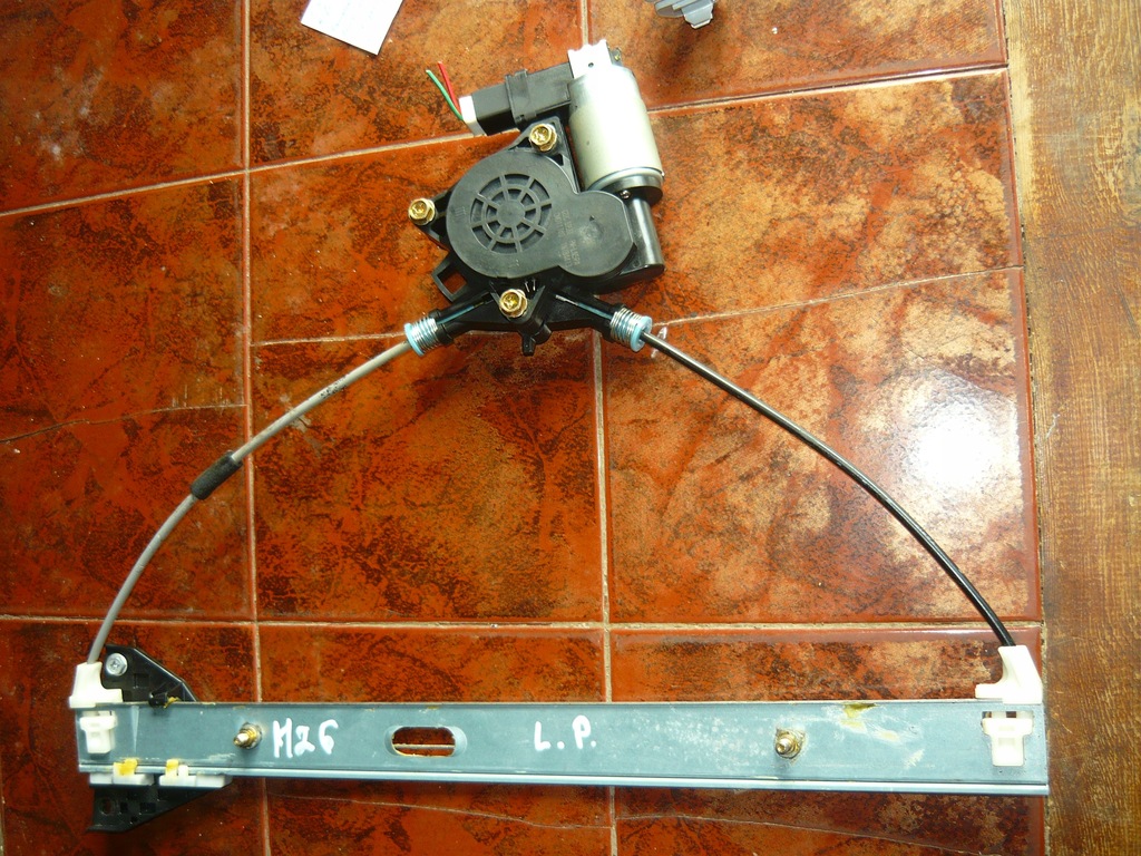 фото №1, Подъемник окон mazda 6 2,0 2004'