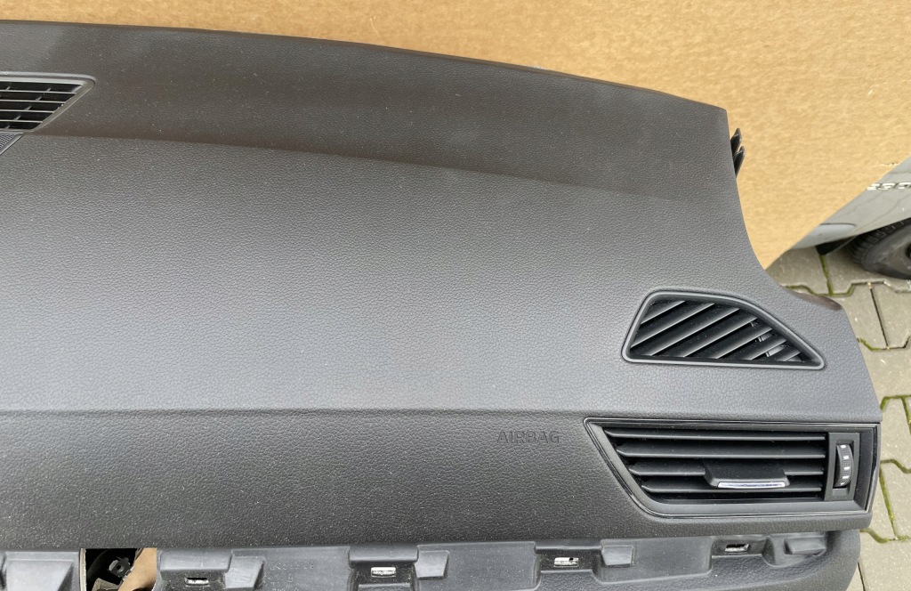 фото №8, Консоль приборная панель приборная подушки безопасности ремни skoda superb iii lift jak nowa kpl