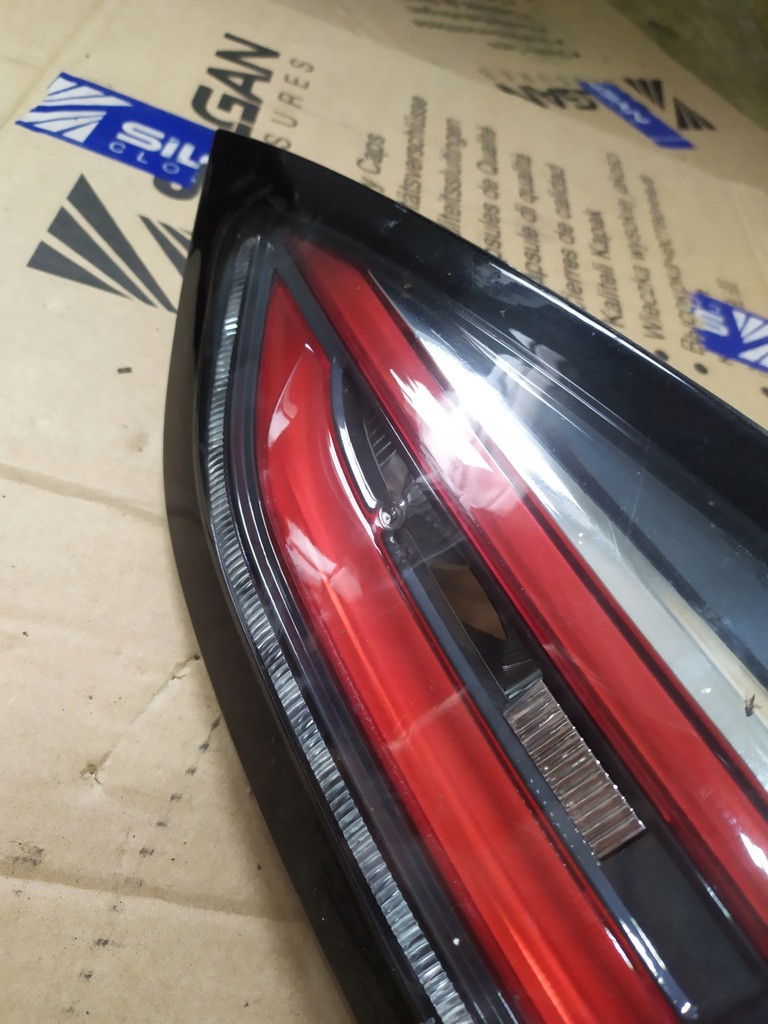 фото №9, Лампа левая w крышка espace v