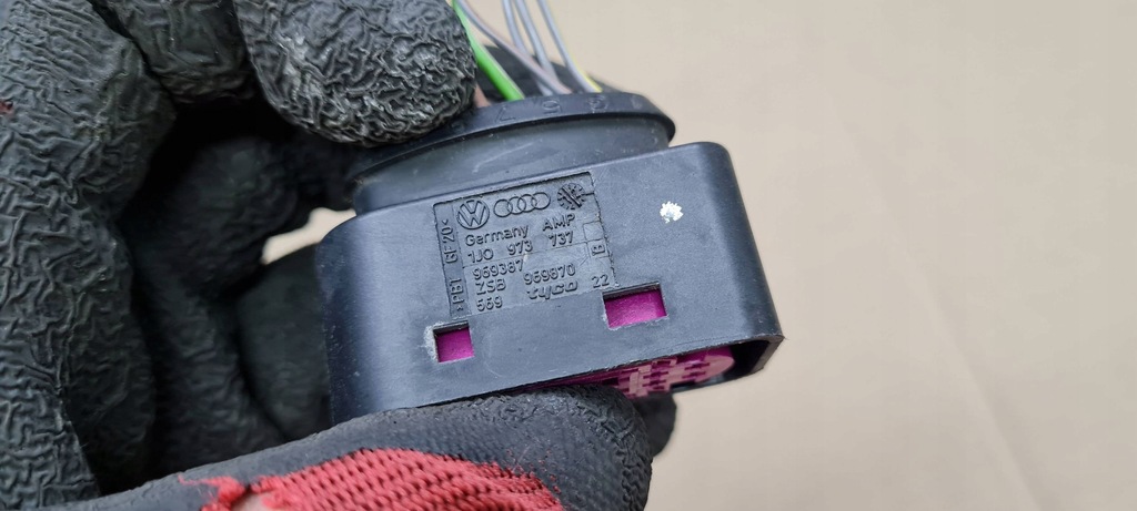 фото №9, Q5 8r штекер лампы перед передняя 1j0973737 a4 b8 a5 a7 4g a5