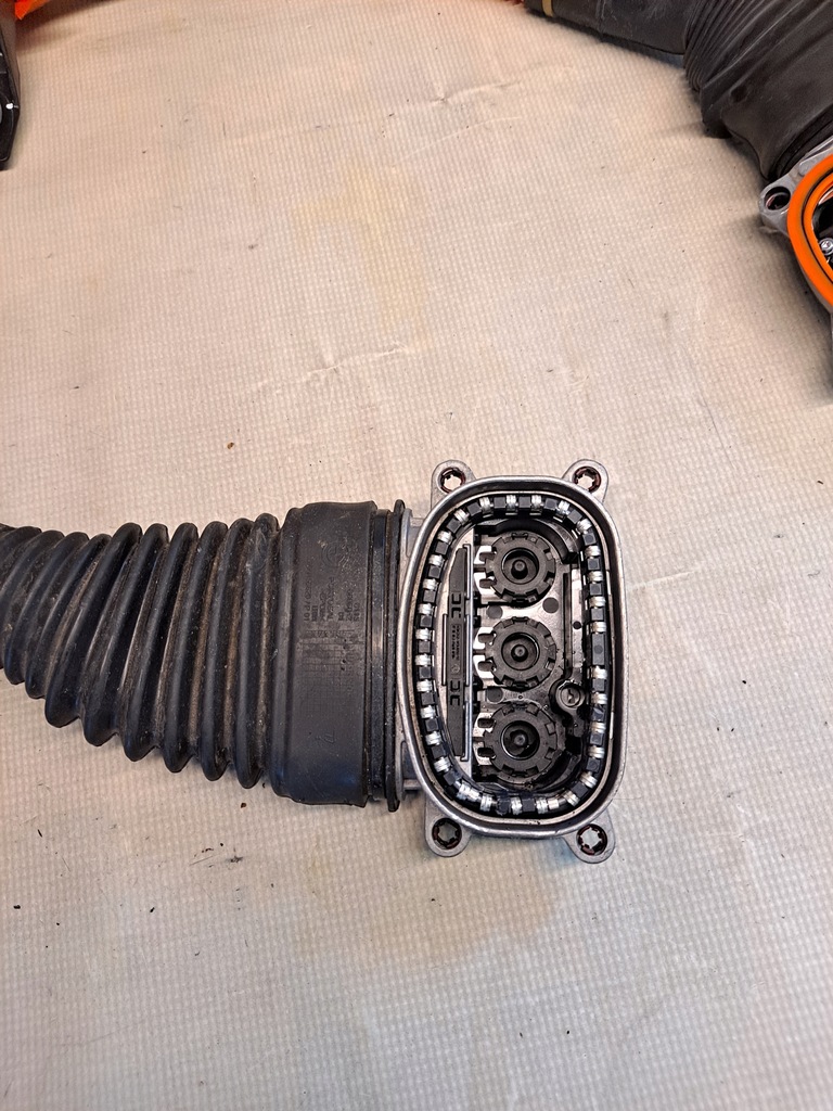 фото №6, Кабель зарядки разъём bmw g30 g31 530e 6809228