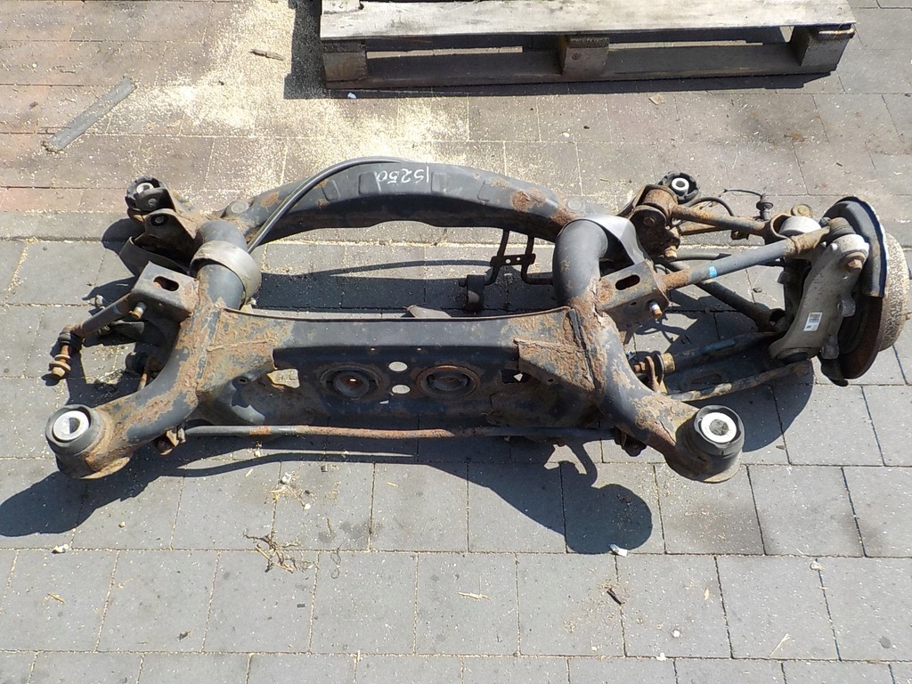 фото №1, Lexus is ii 06-12 підрамник підрамник задня поворотний кулак важелі