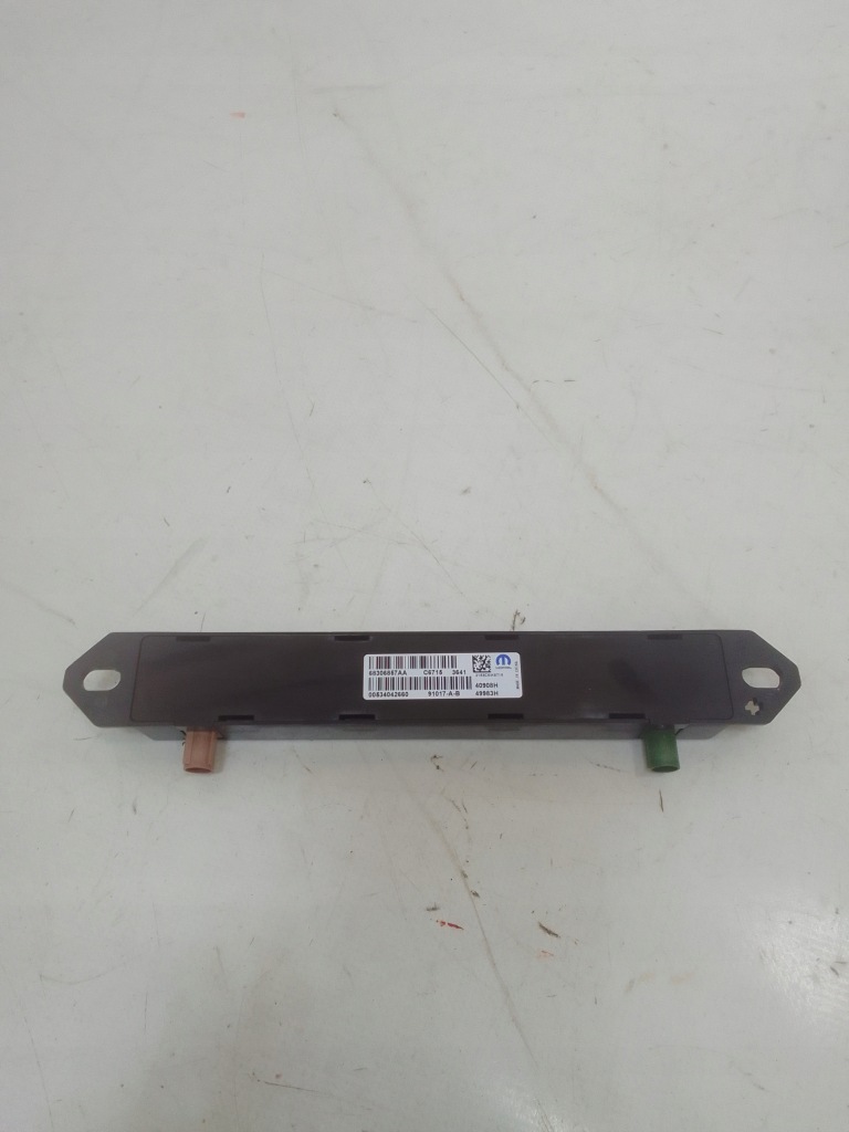 Купить Chrysler pacifica 17- модуль блок управления антенны 68306857aa америка