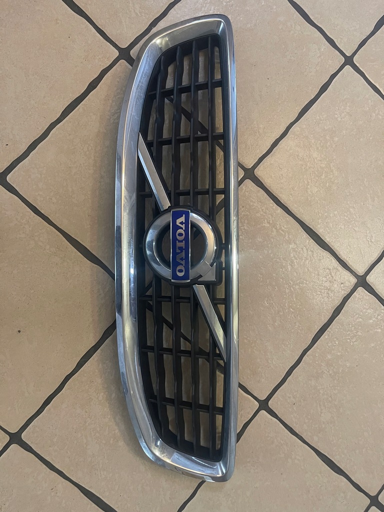 фото №1, Volvo c70 решітка радіатора решітка радіатора оригінал