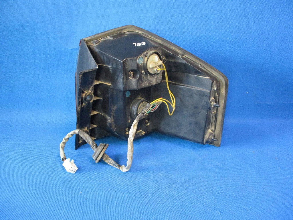 фото №8, Лампа задняя задняя левая w крыло chevrolet orlando europa