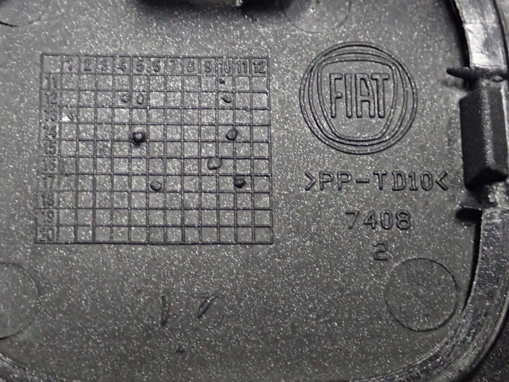 Бампер задний задний комплектный  fiat panda 3 cross 3 2xlampka 735521361 Доставка