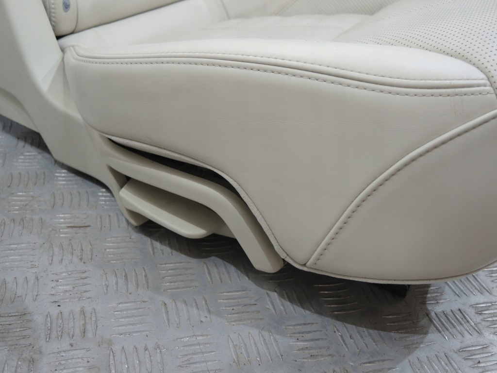 фото №9, Сидіння заднє сидіння з підігрівом вентильовані обшивки шкіра range rover sport l494