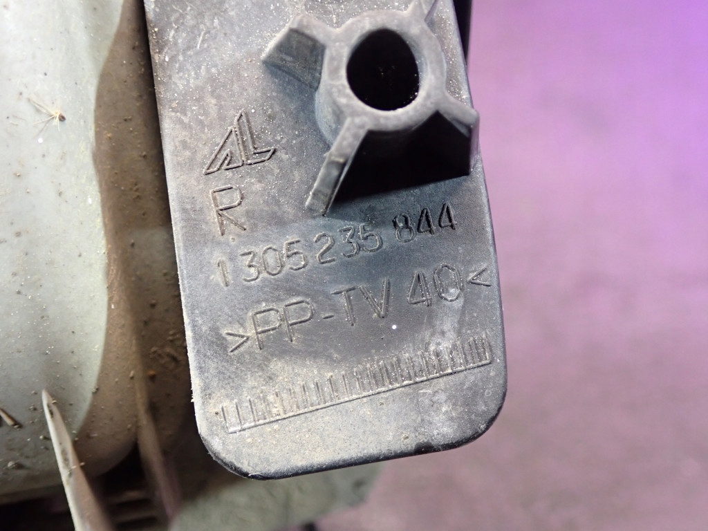 фото №11, Mitsubishi colt vi z30 02-08 лампа перед права фара правий 0301208202