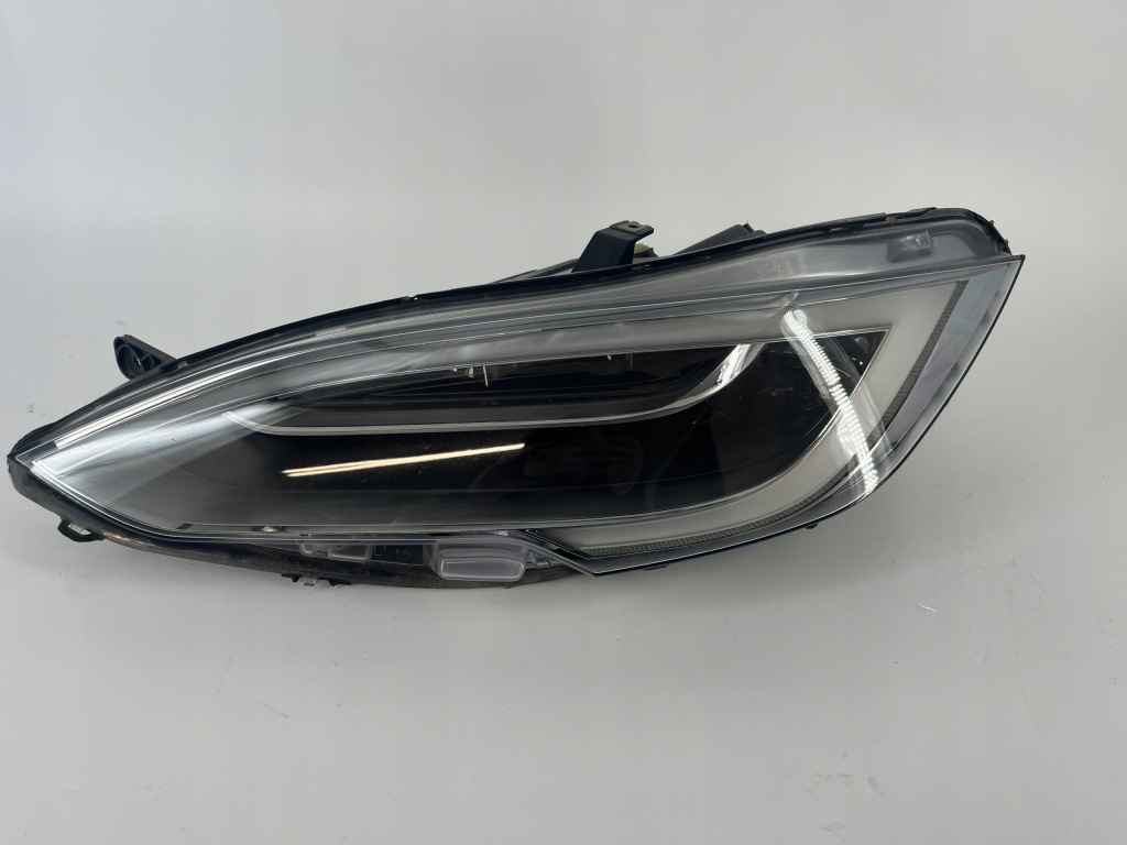 Tesla s рестайлинг  full led фара левая правый в Украине