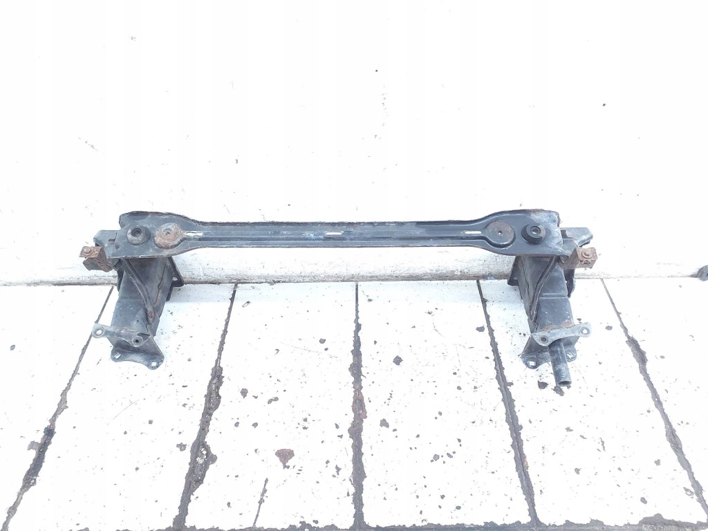 фото №1, 2006 mercedes-benz r w251 нижние кронштейн радиатора 0488245