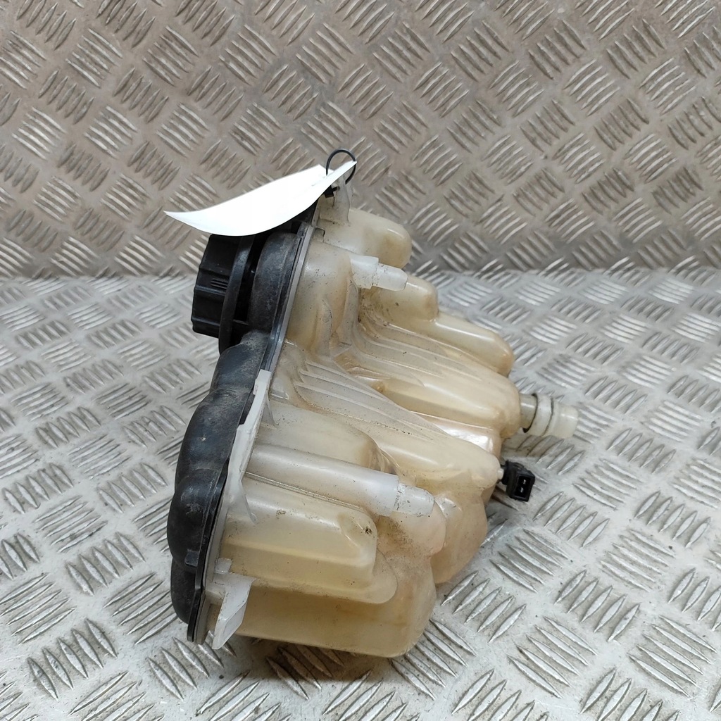 фото №2, Land rover range rover velar 2018 бак расширительный охлаждающая жидкость