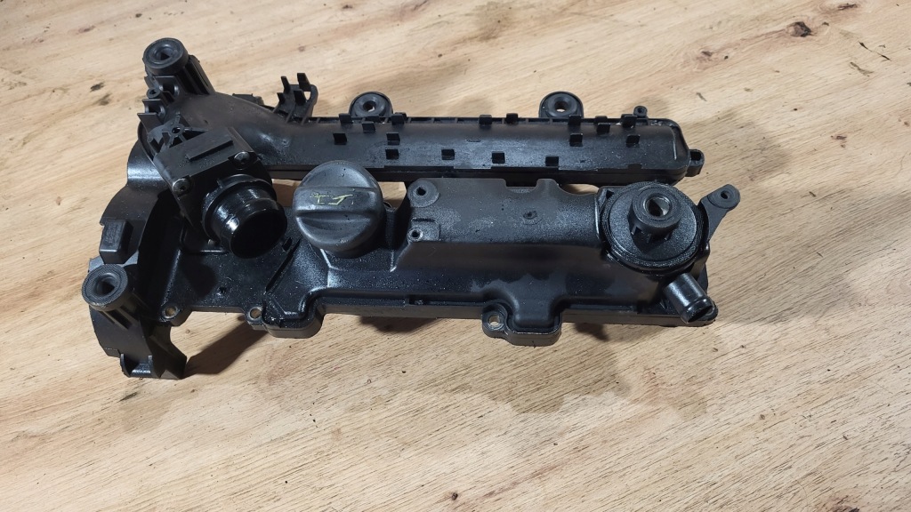 фото №1, Крышка клапанов citroen c3 i 02- 1,4 hdi