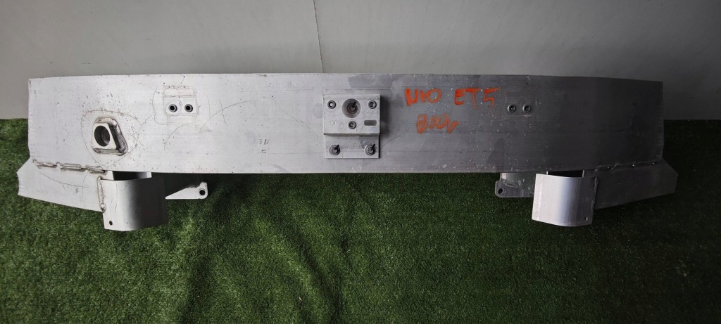 Купить Балка усилитель бампер перед nio et5