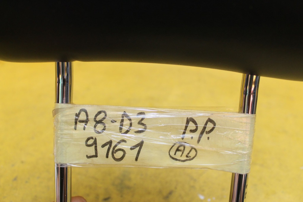 фото №6, Подголовник правый перед audi a8 d3 кожа