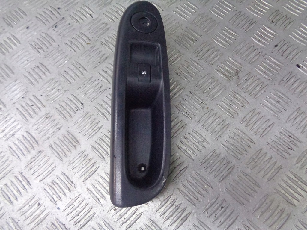 фото №1, Панель управление стекло правый перед renault clio ii