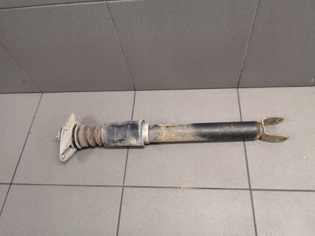 фото №1, Амортизатор задняя audi a8 d2 4d0513031n