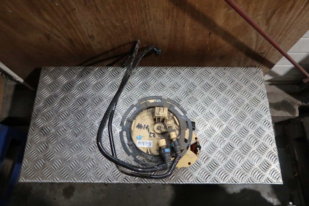 Купить Насос топлива astra j iv 1350386