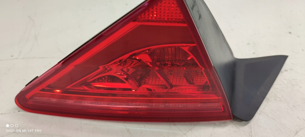 Фара левый задний  w крышке  audi a7 4g8 led 4g8940093 Оригинал