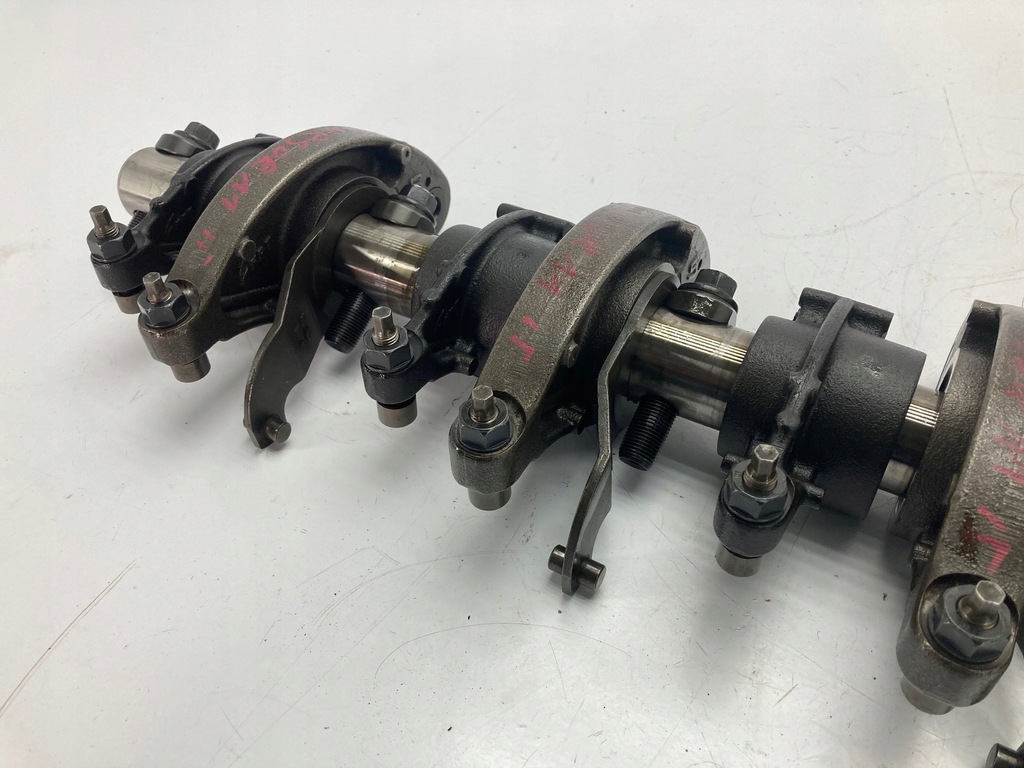 фото №9, Iveco stralis cursor 11 euro 6 кулачок клапанів вал штовхач клавіатура