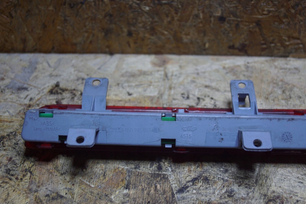 фото №13, Audi a4 b6 cabrio третій світло стоп-сигнал 8h0945097b b177