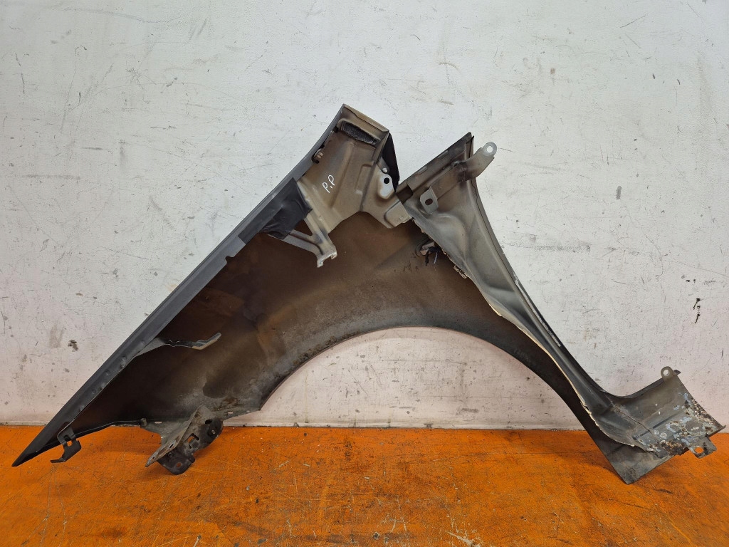 Fiat linea i sedan 06-12 крила перед передній правий 284 Київ