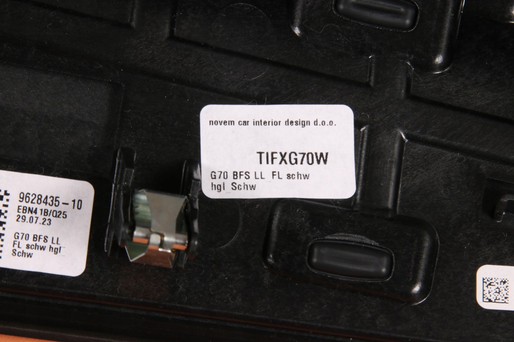 фото №12, Bmw 7' g70 молдинг декоративная dekor консоли fineline schwarz europa 9628435