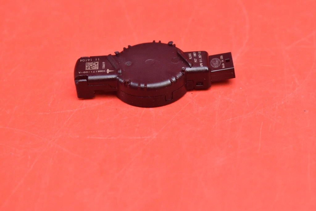 Датчик датчик дождя 1068171-00-a tesla model x 90d 15-21 в Украине