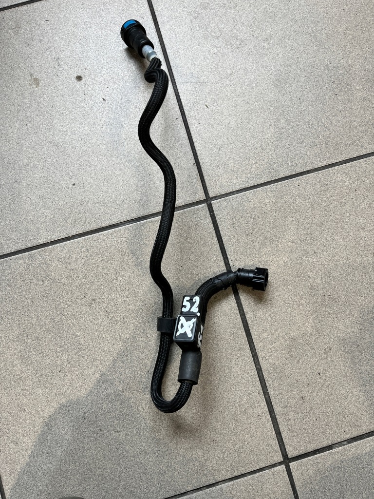 фото №1, 52 bmw шланг датчик пального 8573385