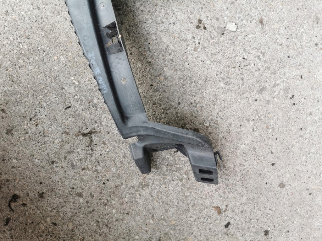 Напрямна бампера правий задня renault clio iii kombi Оригінал